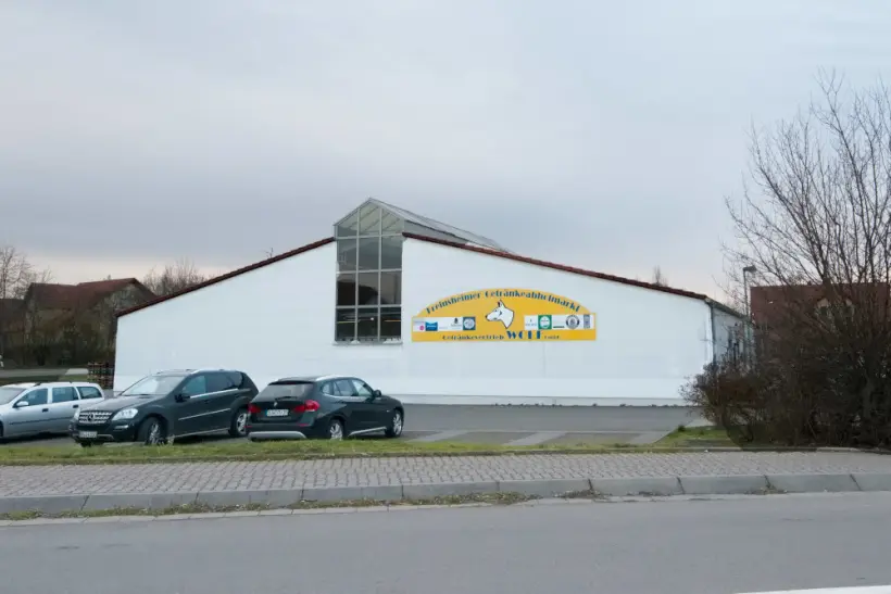 content-ueber-uns-anfahrt-getraenkemarkt-aussenansicht